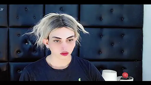 Daniela Pink  online show from February 24, 2026, 8:42 pm