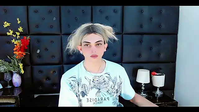 Daniela Pink  online show from February 27, 2026, 7:24 pm