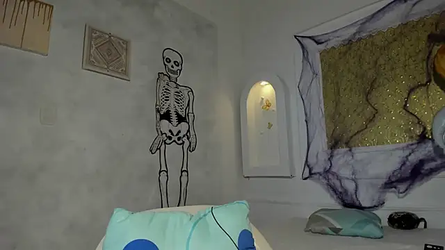 Tahira 21  online show from October 23, 2025, 7:23 pm