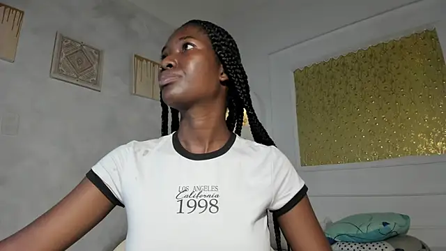 Tahira 21  online show from October 20, 2025, 7:03 pm