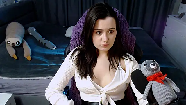 KiraYammy online show from January 8, 2025, 10:27 pm