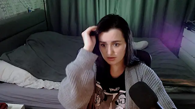 KiraYammy online show from January 1, 2025, 1:04 am