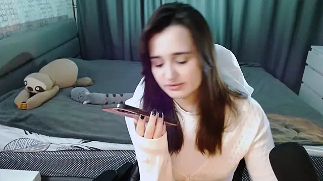 KiraYammy online show from March 17, 2025, 9:46 pm