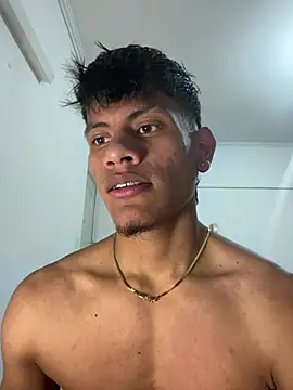 bbchocolate27 online show from May 20, 2026, 9:34 pm