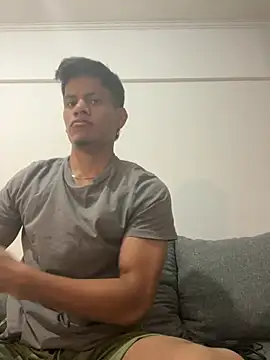 bbchocolate27 online show from April 13, 2026, 11:31 pm