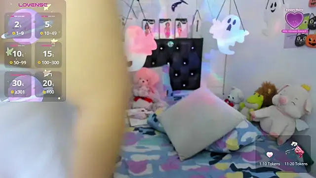 redgirlofficial online show from October 6, 2025, 2:02 am