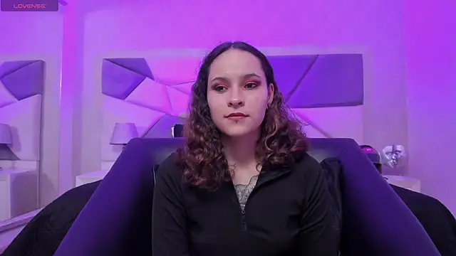 AnnyThompson  online show from March 6, 2025, 9:20 pm