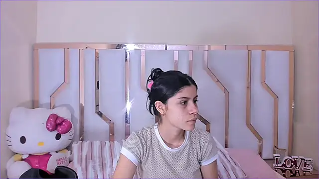 TifanyChill online show from October 3, 2025, 7:26 pm