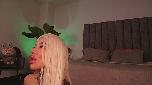 Snapshot of milaivanova chatting on March 10, 2026, 11:47 am milaivanova online show from March 10, 2026, 11:47 am