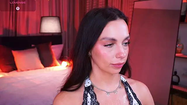 Snapshot of LunaNight chatting on June 1, 2026, 8:30 pm LunaNight online show from June 1, 2026, 8:30 pm