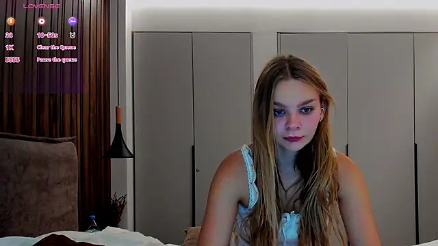 Molly sweetie online show from September 25, 2025, 6:19 am