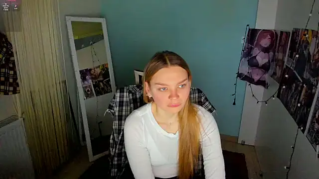 Molly sweetie online show from March 17, 2025, 7:02 am