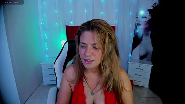 Snapshot of karamirror69 chatting on January 24, 2025, 6:46 am karamirror69 online show from January 24, 2025, 6:46 am