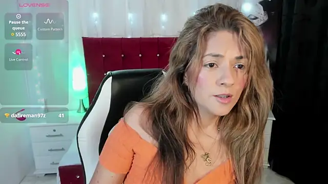 Snapshot of karamirror69 chatting on January 10, 2025, 6:53 am karamirror69 online show from January 10, 2025, 6:53 am