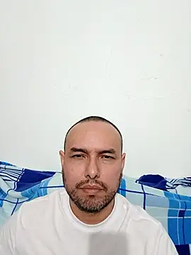 Snapshot of ElSunEagle chatting on February 13, 2026, 12:54 am ElSunEagle online show from February 13, 2026, 12:54 am