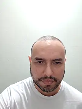 Snapshot of ElSunEagle chatting on February 21, 2026, 1:29 am ElSunEagle online show from February 21, 2026, 1:29 am