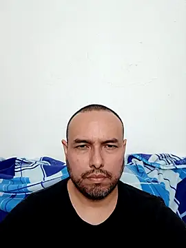 Snapshot of ElSunEagle chatting on February 15, 2026, 1:17 am ElSunEagle online show from February 15, 2026, 1:17 am