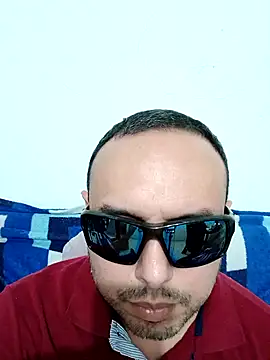 Snapshot of ElSunEagle chatting on March 15, 2026, 10:06 pm ElSunEagle online show from March 15, 2026, 10:06 pm