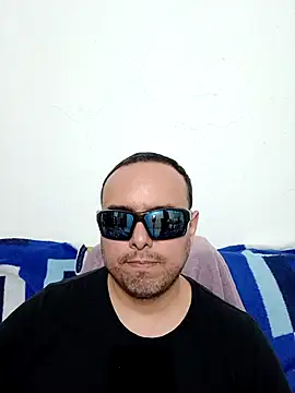 Snapshot of ElSunEagle chatting on March 15, 2026, 1:56 am ElSunEagle online show from March 15, 2026, 1:56 am