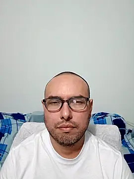 Snapshot of ElSunEagle chatting on February 7, 2026, 3:58 am ElSunEagle online show from February 7, 2026, 3:58 am