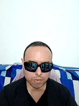 Snapshot of ElSunEagle chatting on March 12, 2026, 12:38 am ElSunEagle online show from March 12, 2026, 12:38 am