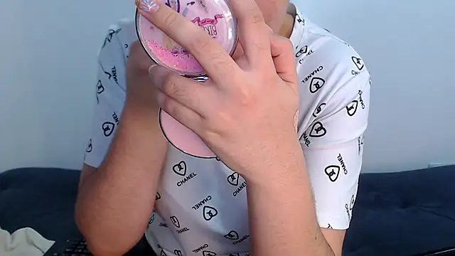 sofi-rojas1 online show from November 6, 2025, 11:09 pm