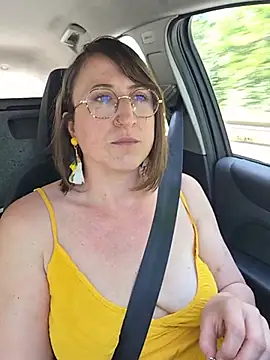 minierose online show from May 27, 2026, 9:49 am