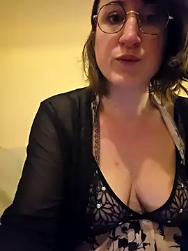 minierose online show from March 2, 2025, 6:37 am