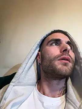 itsmehoneyhm online show from December 11, 2024, 9:01 pm