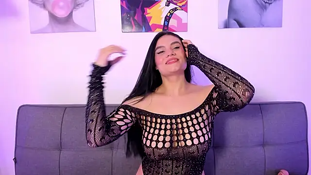 Snapshot of Maylin_Garcia chatting on March 20, 2026, 12:00 am Maylin Garcia online show from March 20, 2026, 12:00 am