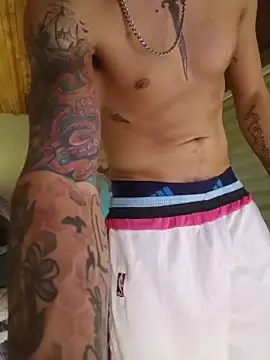 rogert xx online show from November 11, 2025, 7:58 am