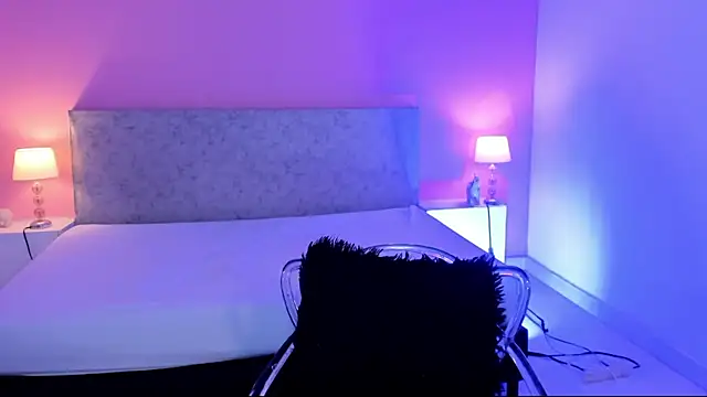 BlakmillerrGilson online show from September 27, 2025, 7:53 pm