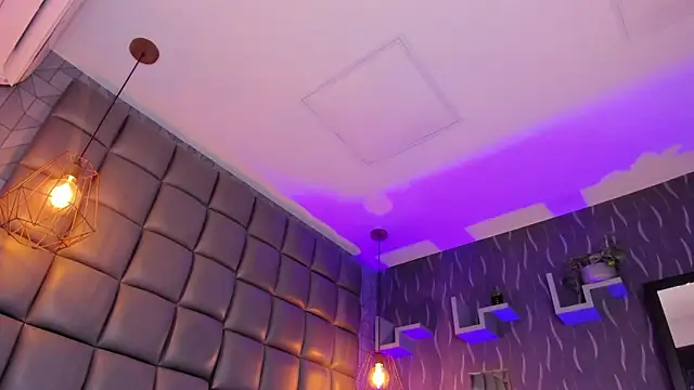 megan woll online show from September 22, 2025, 8:26 pm