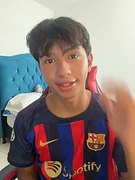 Leonarrrd 01 online show from February 6, 2026, 9:11 pm