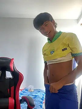 Leonarrrd 01 online show from November 23, 2025, 4:50 pm