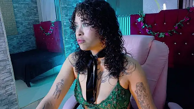 miahernadez303av online show from June 9, 2026, 1:17 am