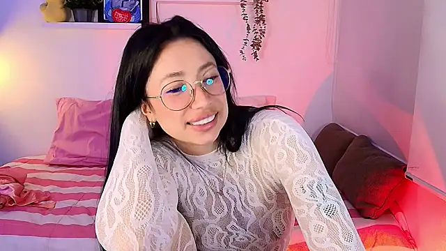 lilyy evanss online show from March 10, 2026, 11:20 pm