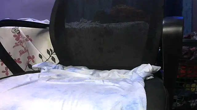 nine9inchdonn online show from February 4, 2025, 4:48 am