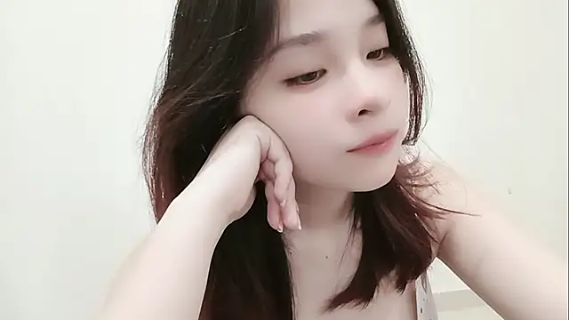 Milajinxi online show from February 9, 2026, 1:03 am