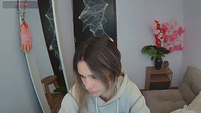 Lucy Princes online show from October 7, 2025, 3:57 pm