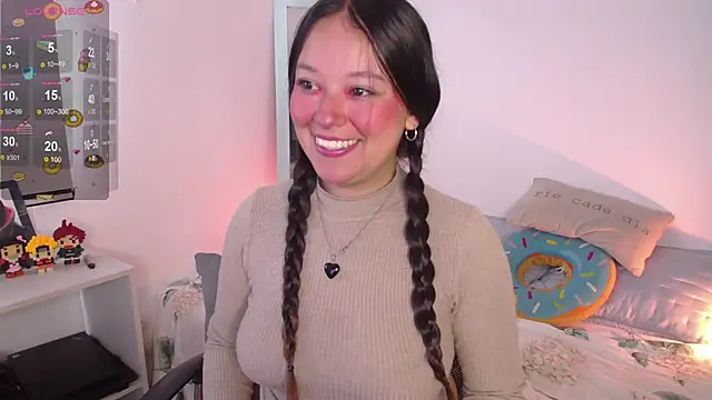 Lexie Thompson10 online show from September 23, 2025, 5:20 pm