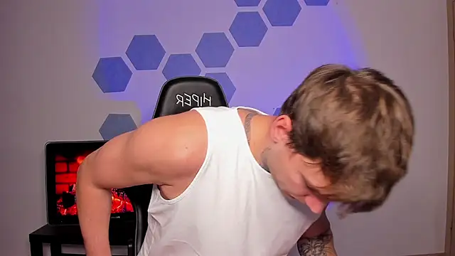 Chris Tyson online show from October 3, 2025, 12:39 pm