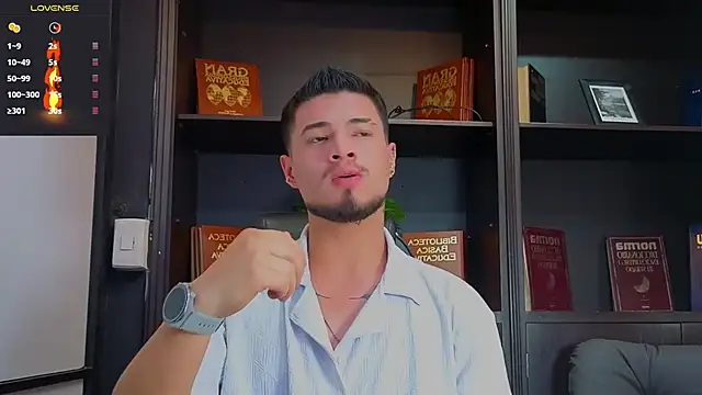 EdwardRoss  online show from September 24, 2025, 8:26 pm