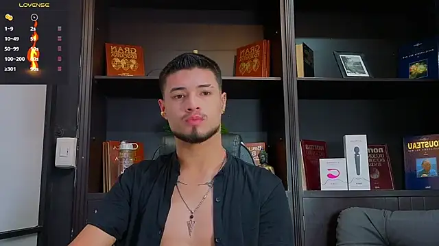 EdwardRoss  online show from September 22, 2025, 9:10 pm