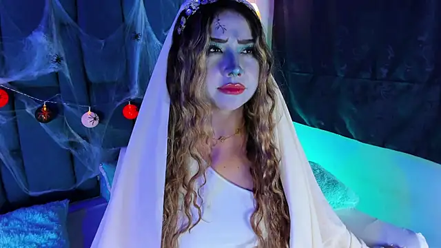 Cherryyquen online show from October 9, 2025, 8:42 pm