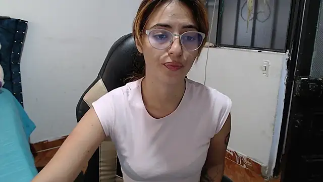 Kate lorens9 online show from May 7, 2026, 12:52 pm
