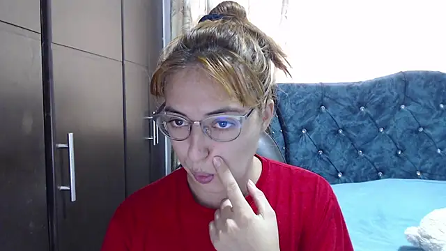 Snapshot of Kate_lorens9 chatting on February 23, 2026, 2:28 pm Kate lorens9 online show from February 23, 2026, 2:28 pm