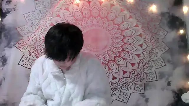 Snapshot of XiaNa2023 chatting on December 14, 2024, 3:36 pm XiaNa2023 online show from December 14, 2024, 3:36 pm