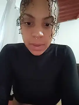 Julia Pretinha online show from November 25, 2025, 12:16 pm