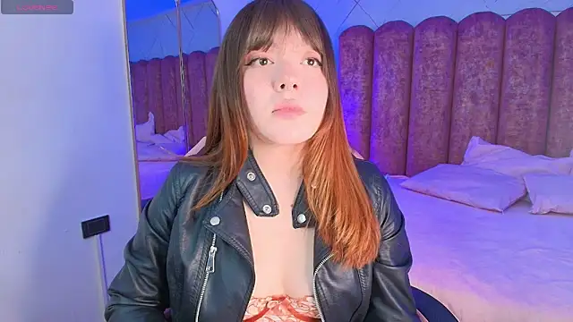 Fluffy Bubble21 online show from June 4, 2026, 4:17 am